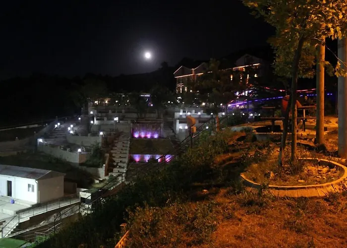 Yenice Goknar מלון 3*